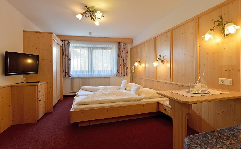 Hotel Garberwirt Хипах Екстериор снимка